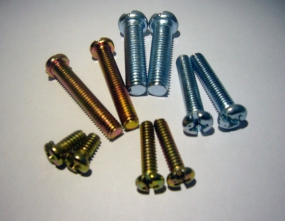 Ốc Vít Ngành Nhựa 04